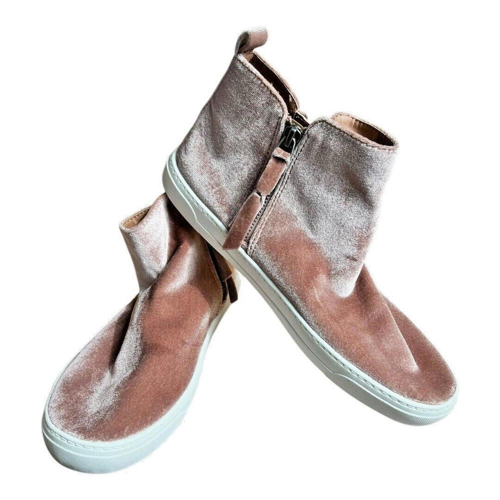 $130 NEW Dolce‎ Vita XARIA High Top Sneakers Blush Velvet Slip On Shoes 9